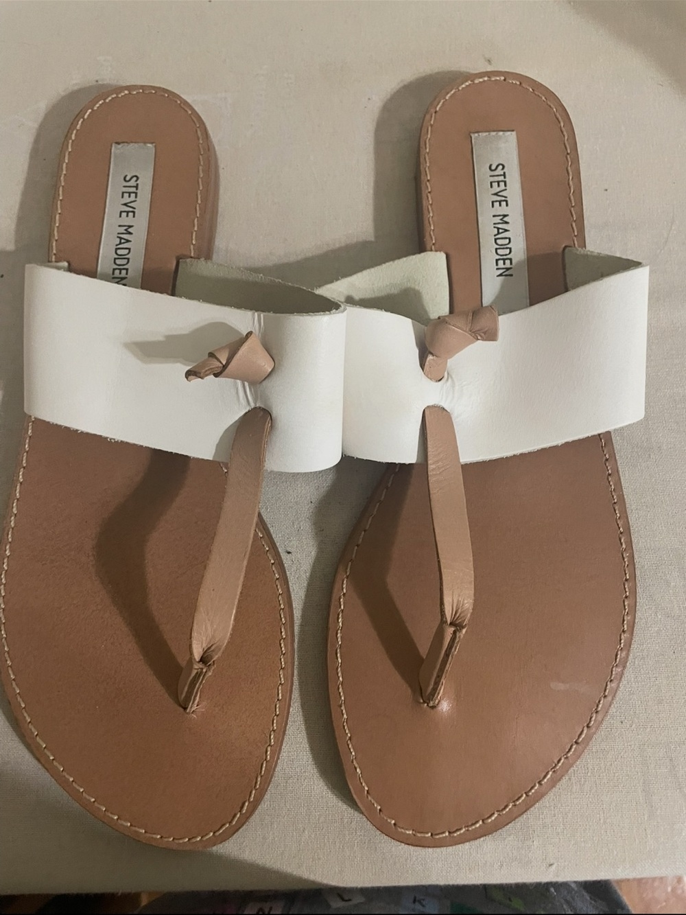 Steve Madden White and Tan Knot-Detail Toe-Post Sandals